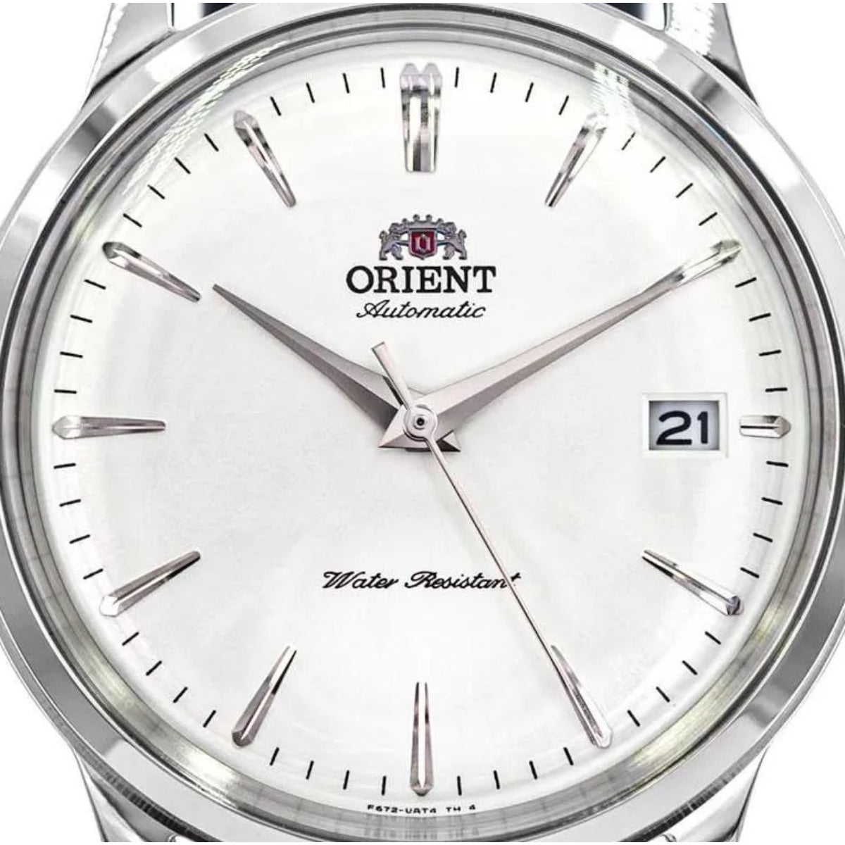 Close-up of Orient Bambino automatic watch RA-AC0M03S30B, white dial with date window and silver-tone hands
