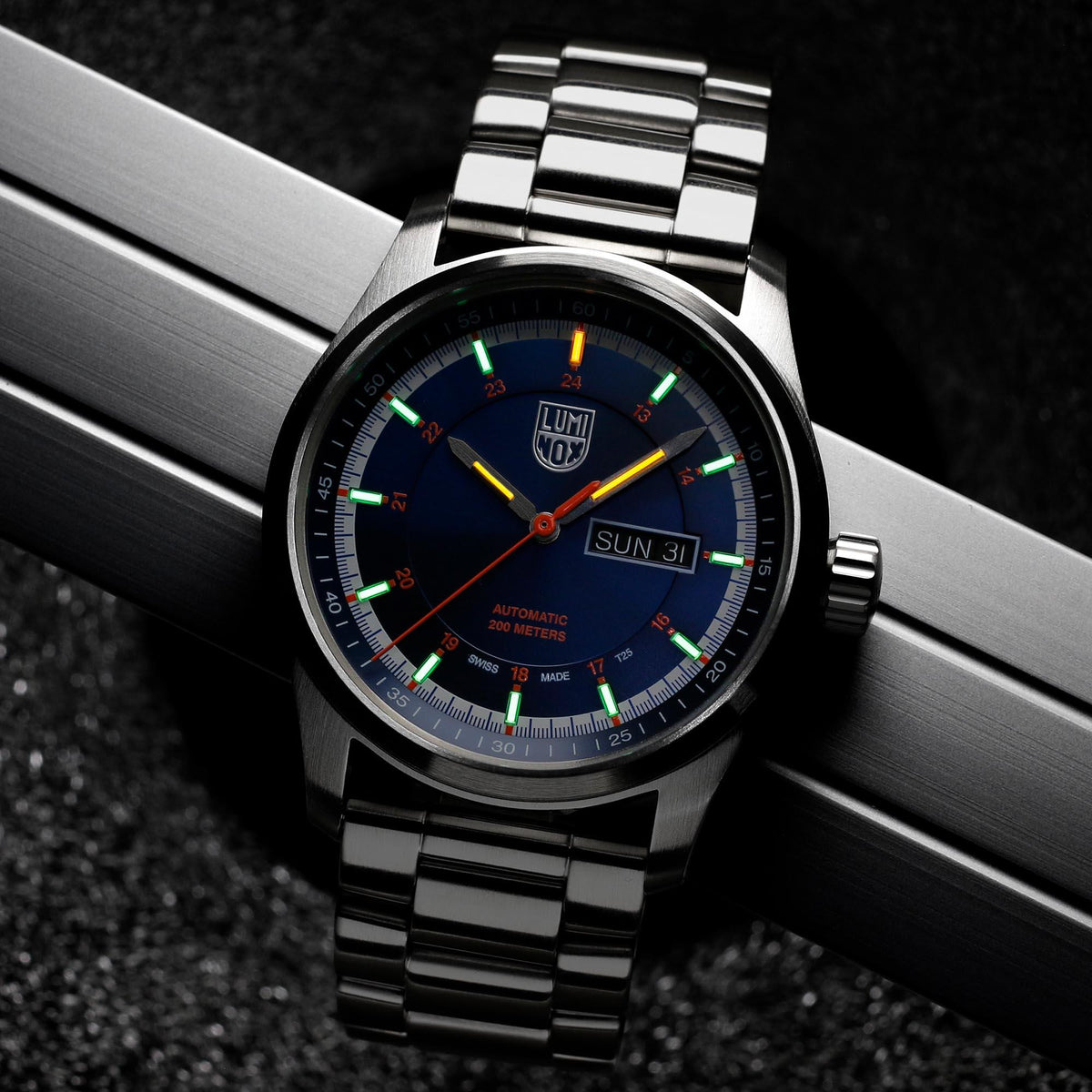 Men's automatic wristwatch, blue dial, steel bracelet, orange second hand