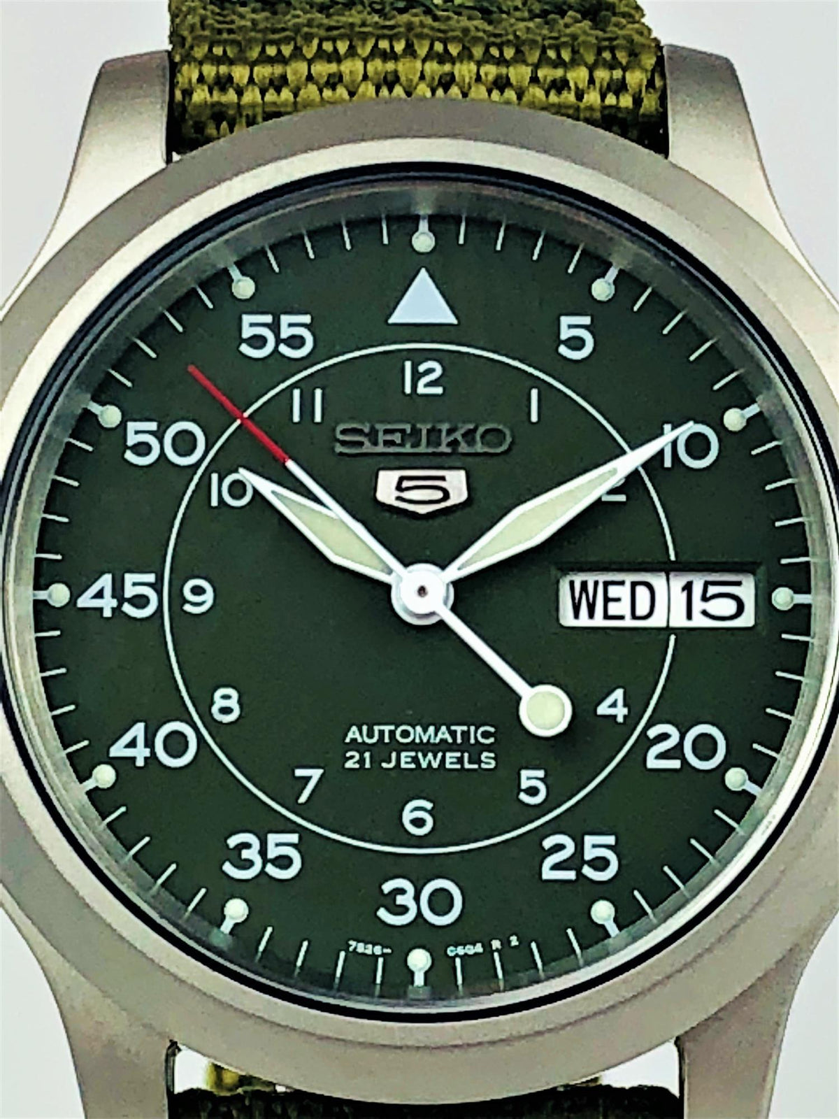 Seiko 5 Automatic SNK805K2 green dial with day date window and hands