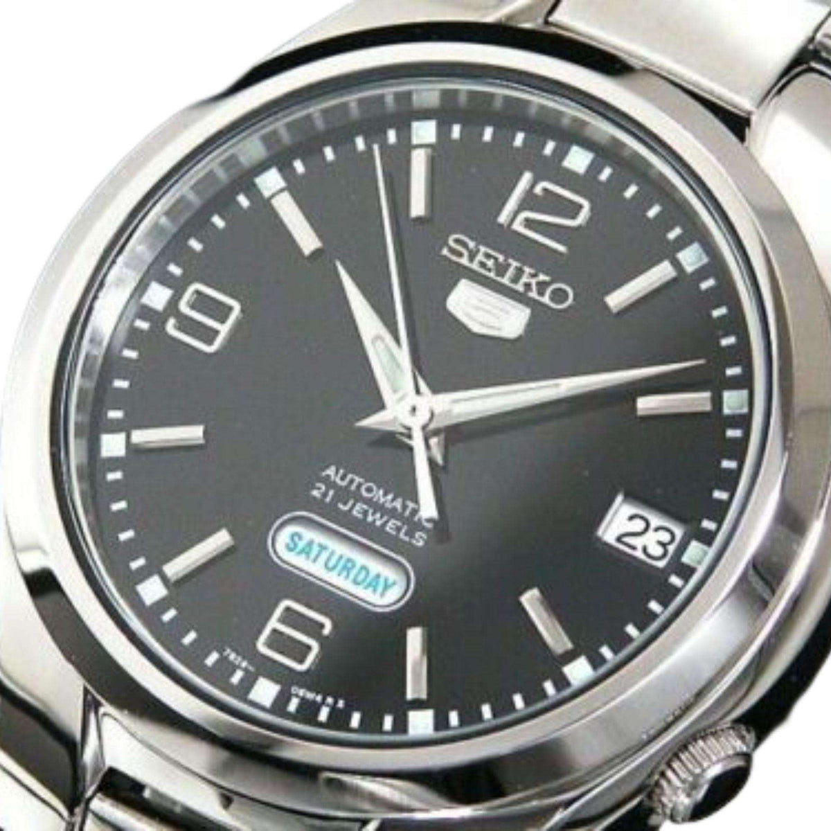 Seiko 5 automatic black dial stainless steel watch SNK623K1 close-up view