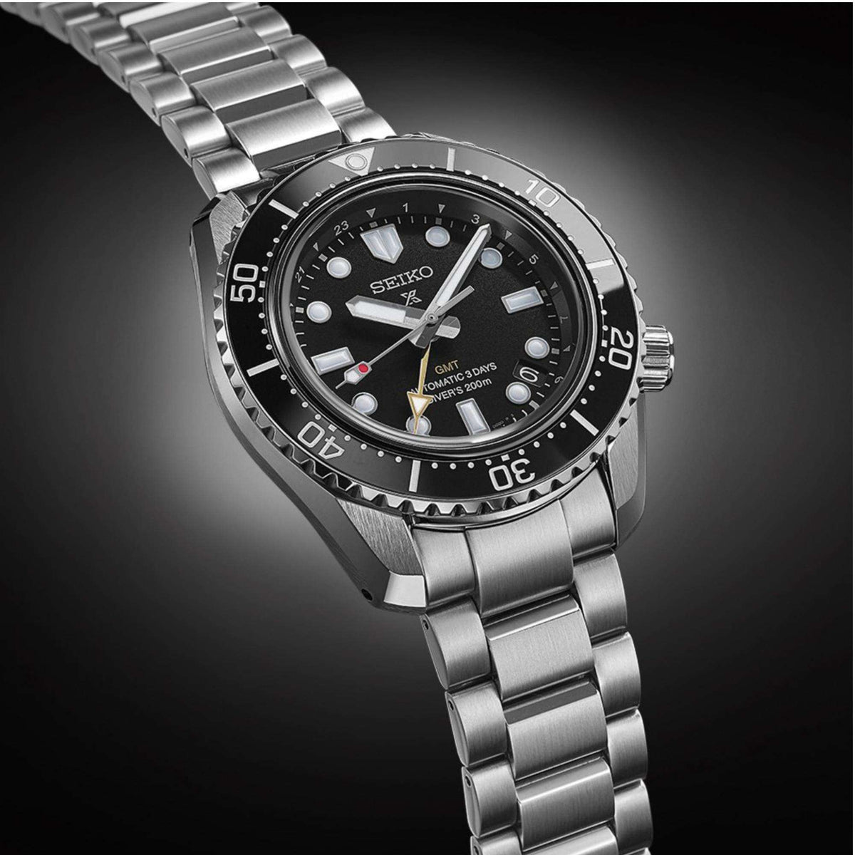 Seiko Prospex SPB383J1 automatic watch angled perspective view