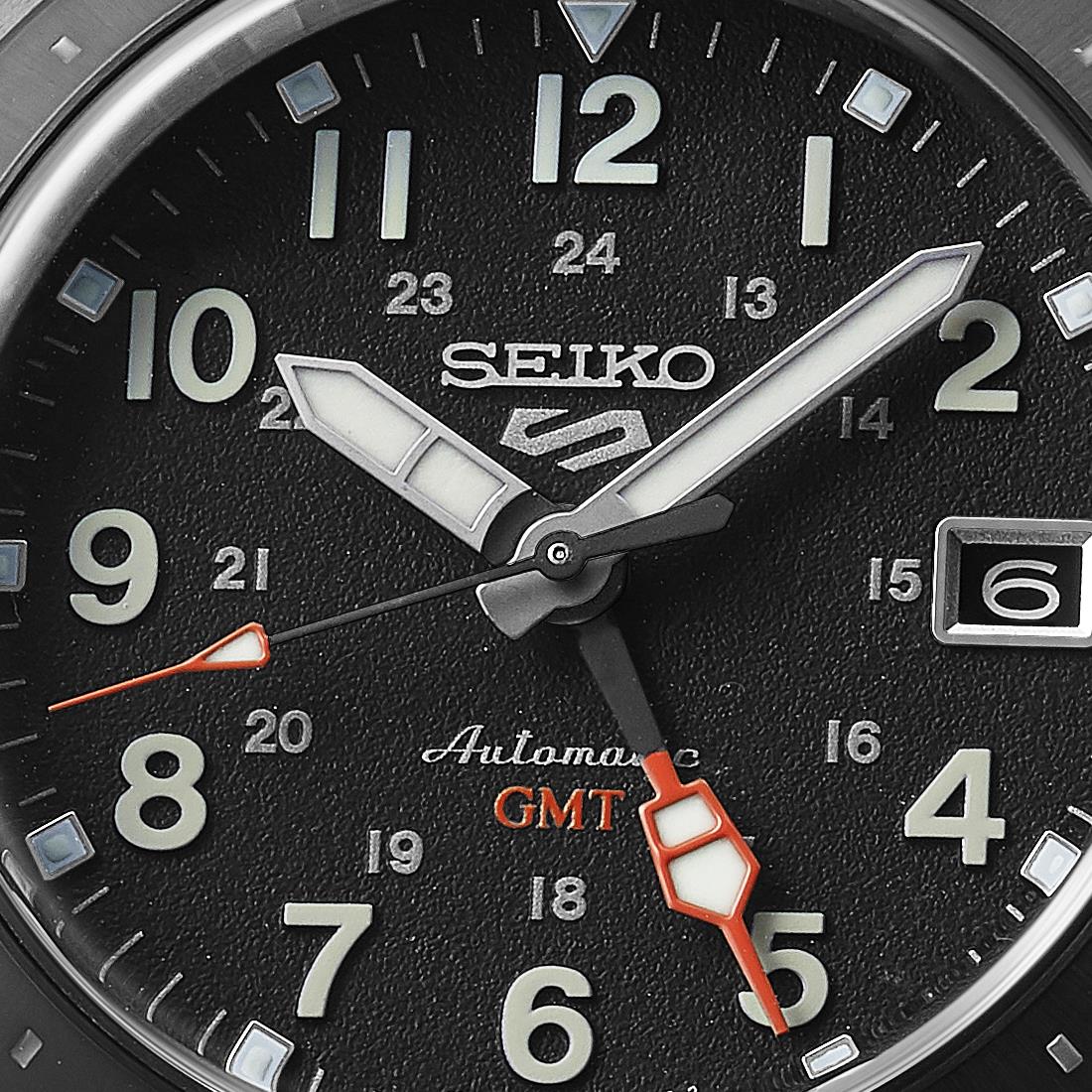 Seiko 5 Sports SSK025K1 textured black dial close up view