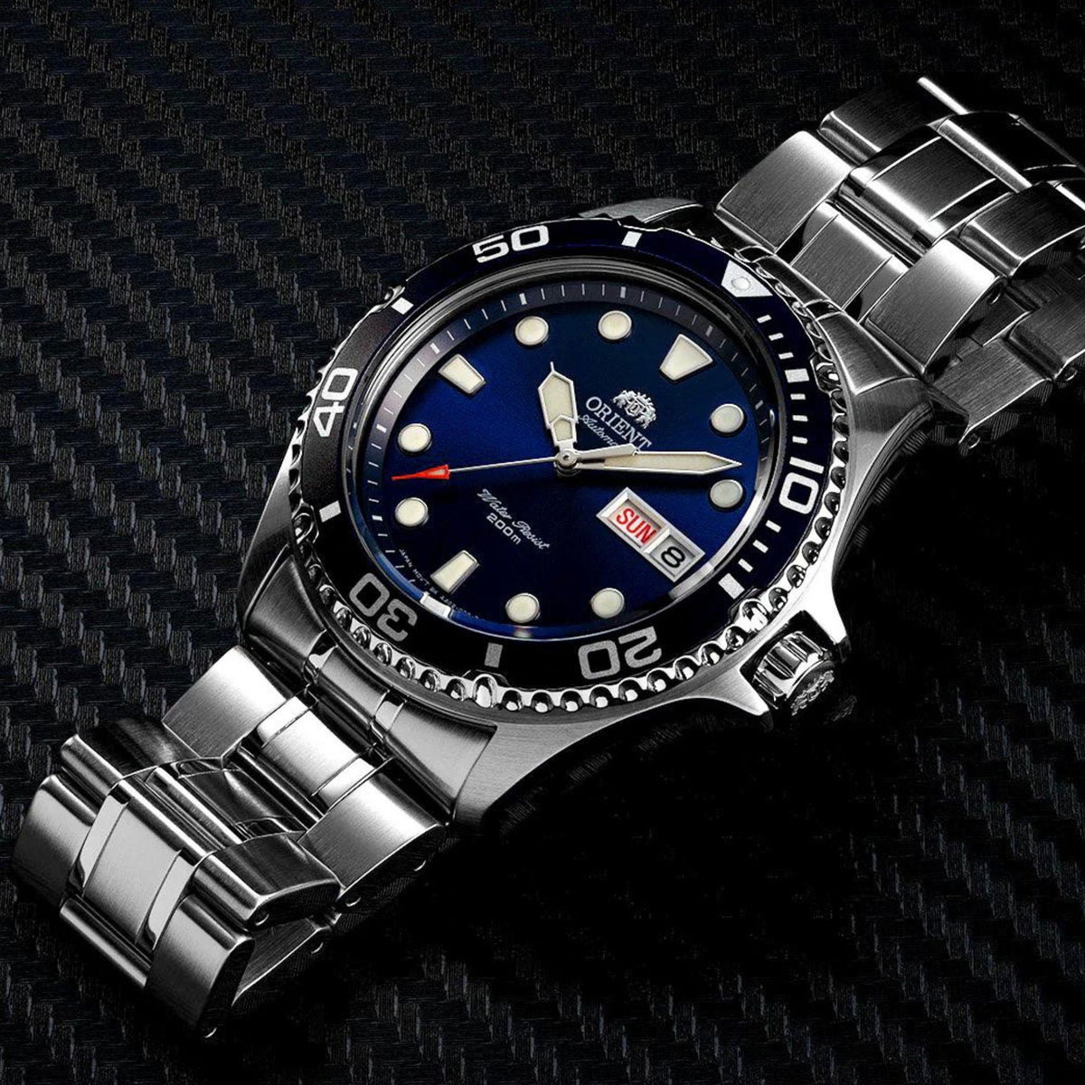 Men's Orient steel automatic watch on metal bracelet, blue dial with day/date