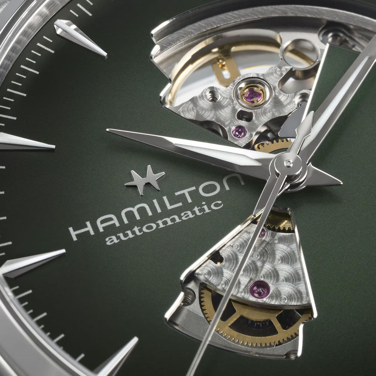 Hamilton Jazzmaster 42mm H32705560 green dial close-up
