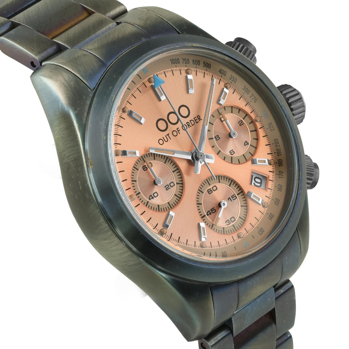 Sporty chronograph quartz watch with peach dial, steel bracelet, three subdials