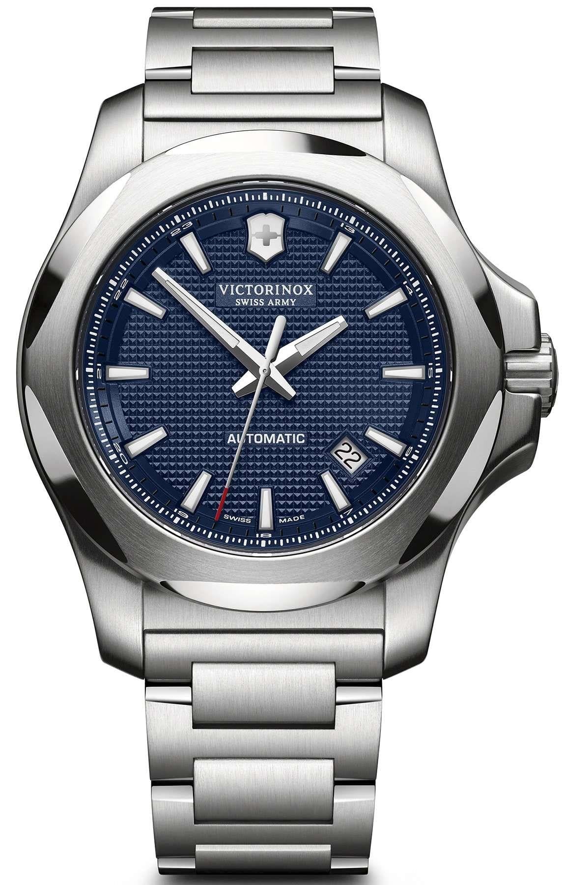 Automatic men's wristwatch: blue textured dial, silver bezel, linked stainless steel bracelet