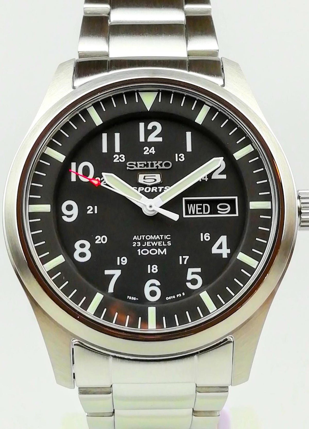 Seiko men’s automatic watch on steel bracelet with black dial and date window