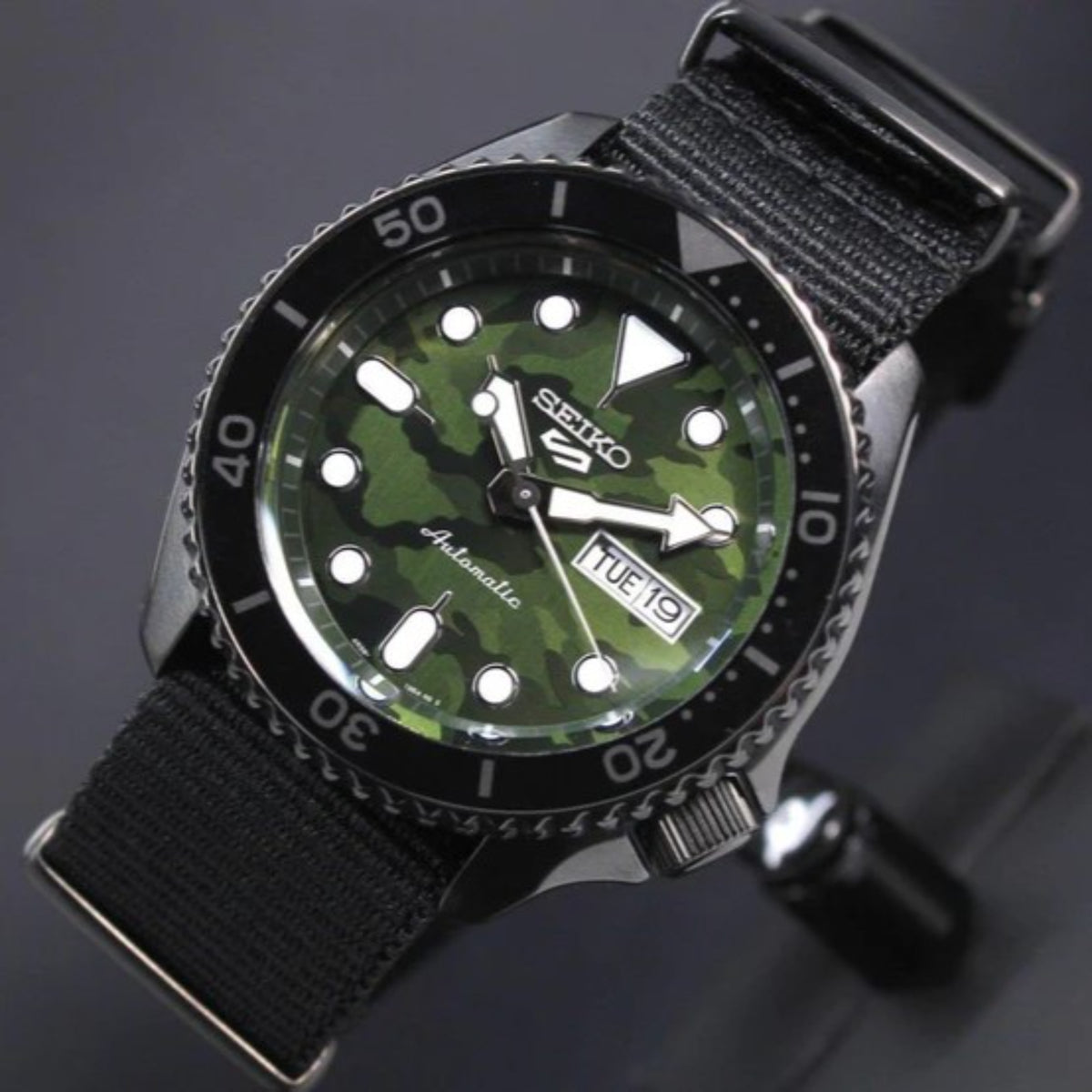 Seiko 5 Sports Camouflage Street Style Green Dial Black Textile NATO Strap Men's Watch SRPJ37K1