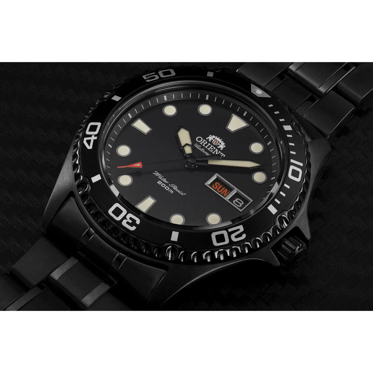 Men's automatic diver watch, black dial with hour markers, black steel bracelet