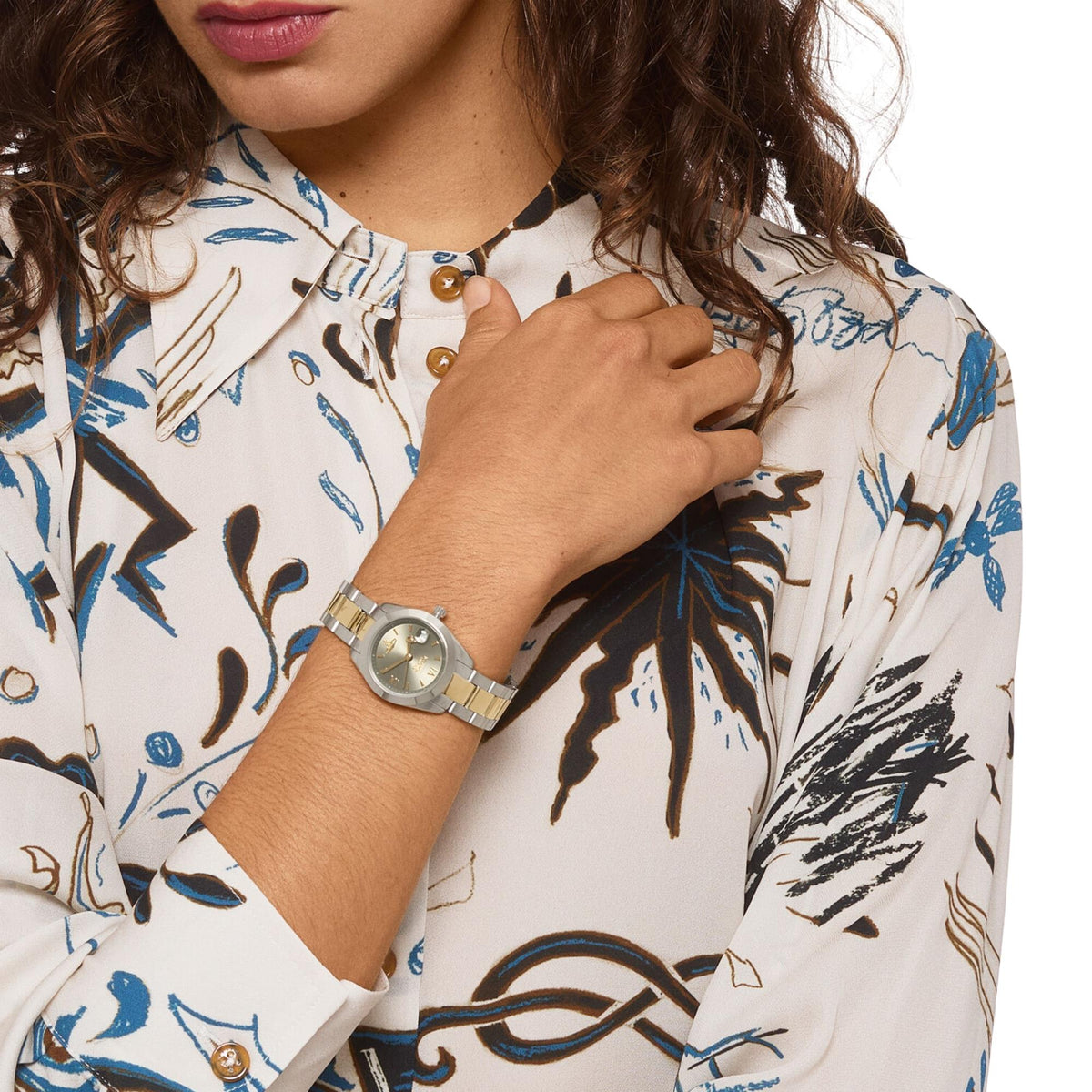 Vivienne Westwood Fenchurch VV292GYSG on model wrist cropped detail view