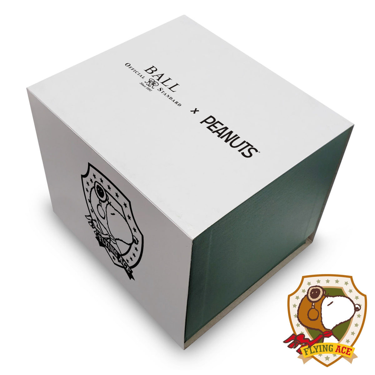 Limited-edition watch gift box with “PEANUTS” branding and cartoon Snoopy emblem.