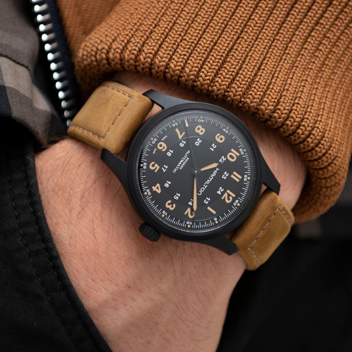 Hamilton Khaki Field 42mm Quadrante Nero Cinturino in Pelle Orologio Automatico Uomo H70665533