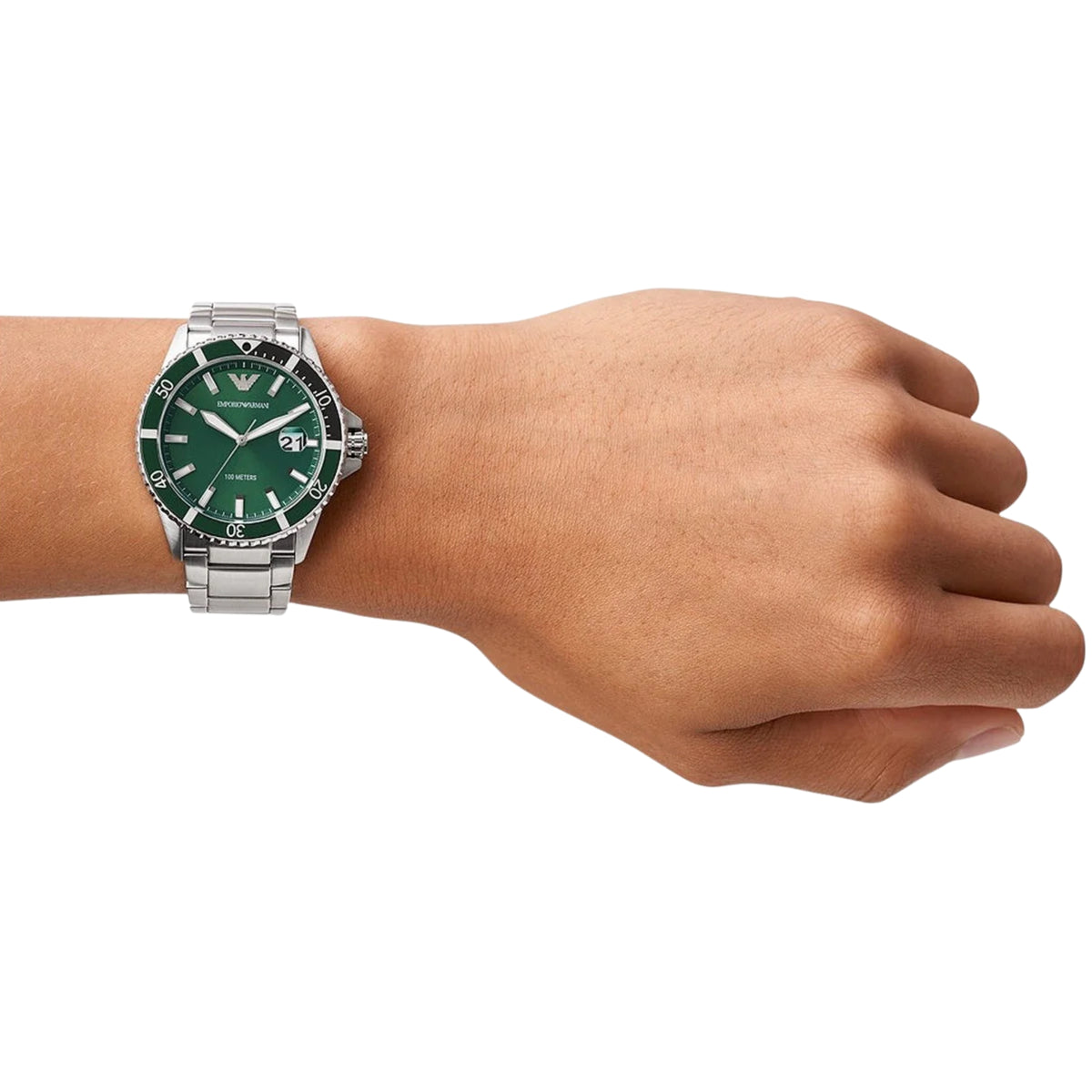 Green dial stainless steel diver quartz watch with metal bracelet