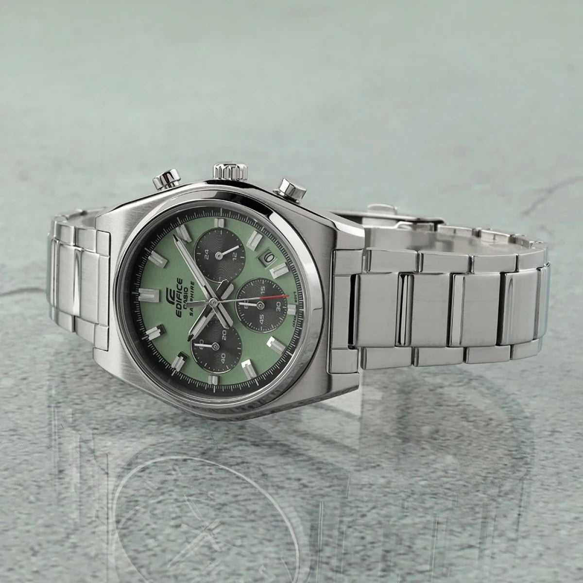 Casio Edifice EFB-730D-3AVUEF stainless steel case and side profile view