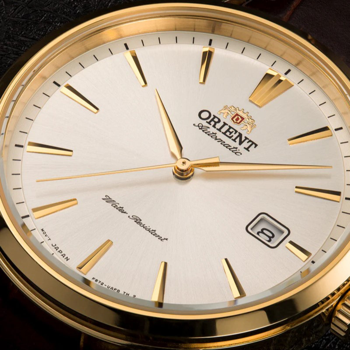 Orient Symphony RA-AC0F04S30B white dial with date display close-up