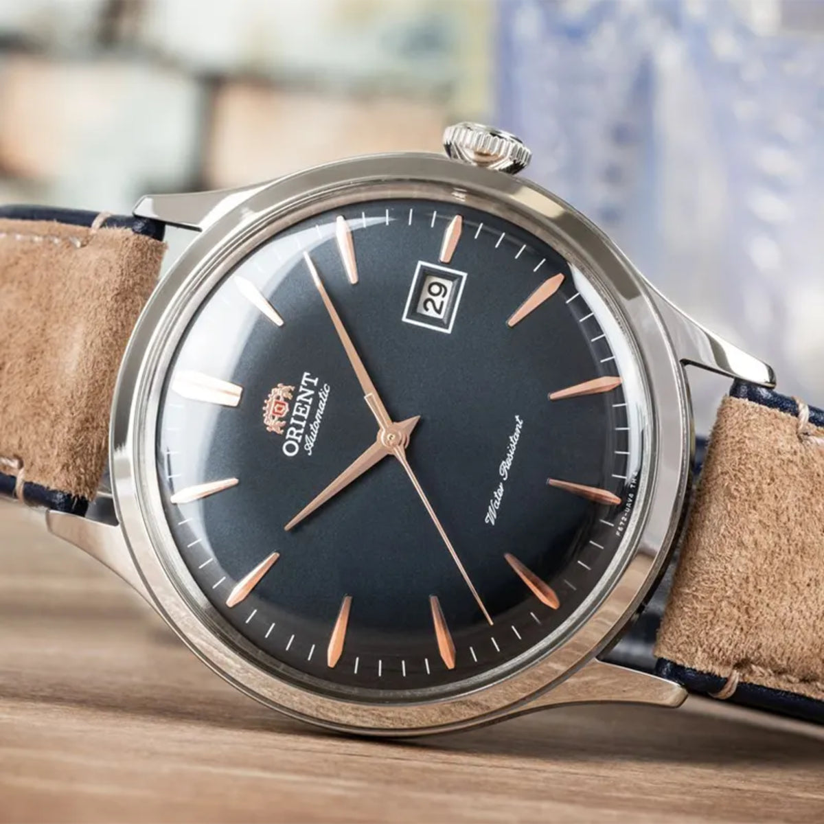Orient Bambino RA-AC0P02L30B navy dial with date display close-up