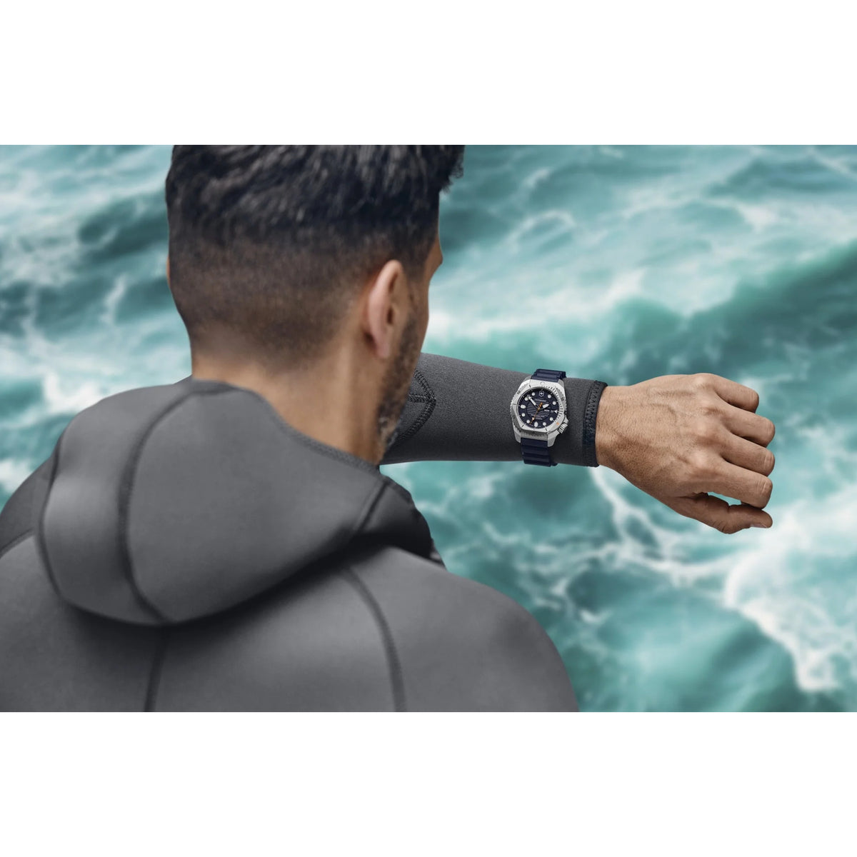 Victorinox Dive Pro blue dial automatic watch 241995 on wrist 