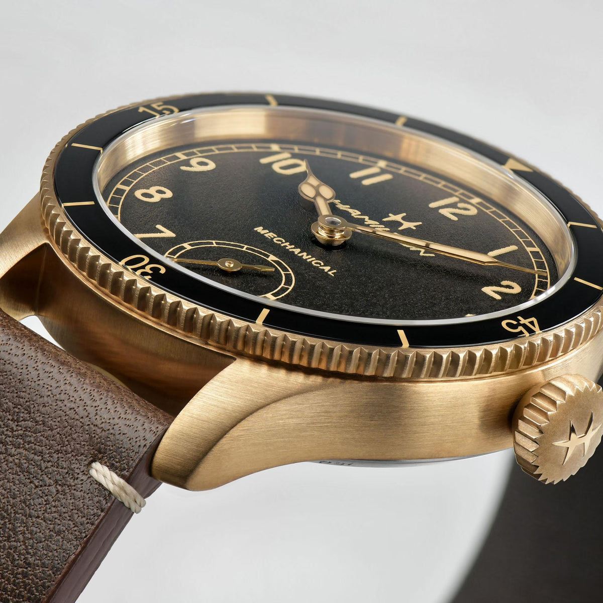 Hamilton Khaki Aviation 43mm H76709530 bronze-PVD titanium case with rotating bezel side profile