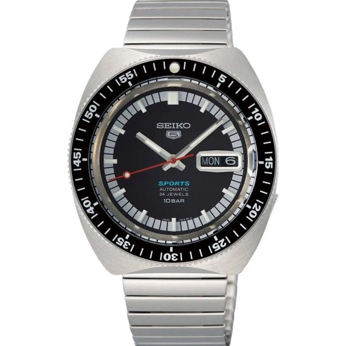 Seiko 5 Sports 39.5mm SRPK17K1 black dial front view
