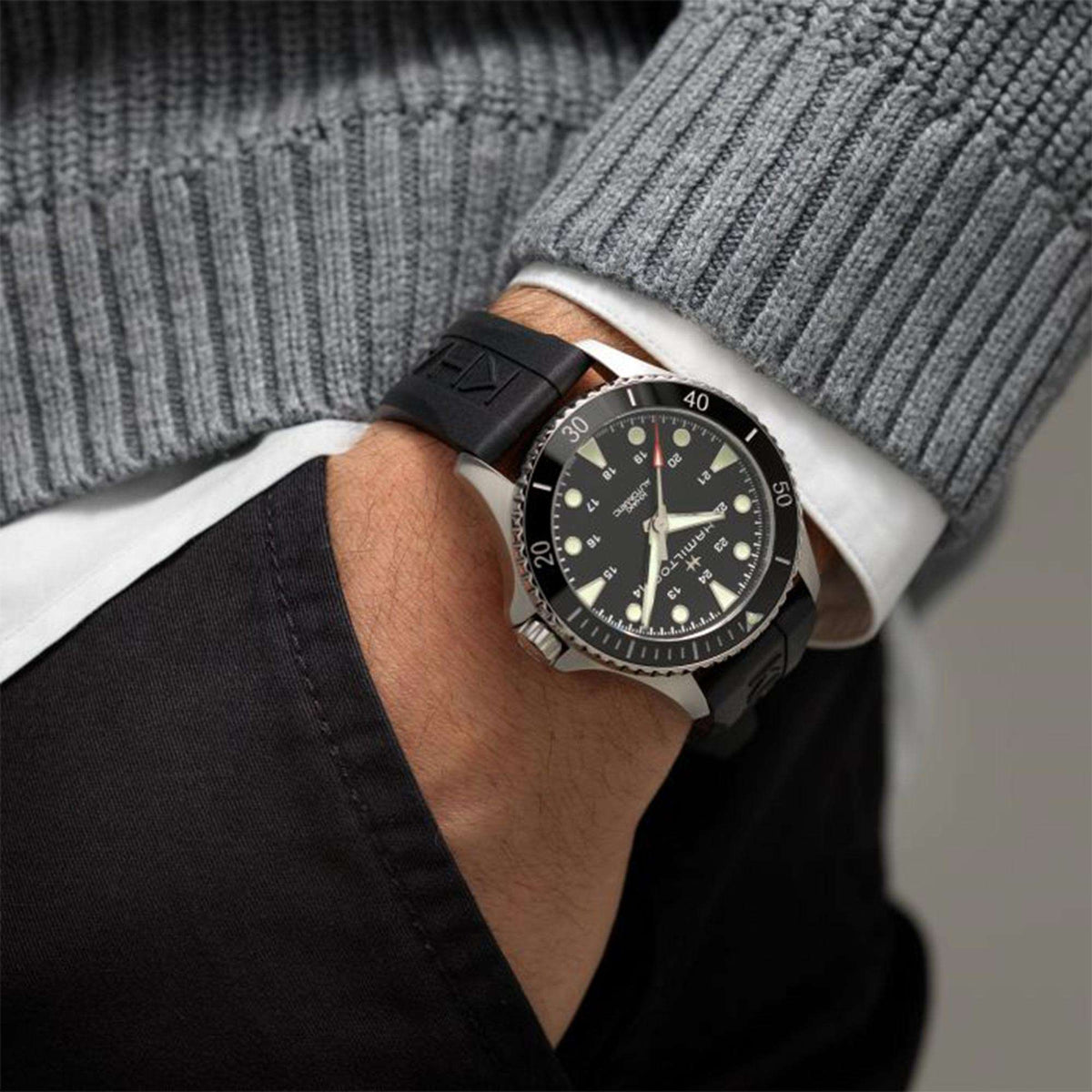 Hamilton Khaki Navy Scuba Automatic Black Dial Rubber Bracelet Men’s Watch H82515330