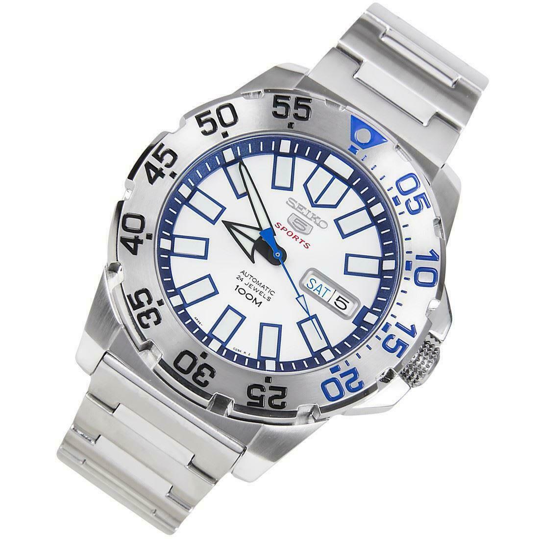Men's Seiko sports watch, stainless steel bracelet, white dial with blue bezel and SAT date
