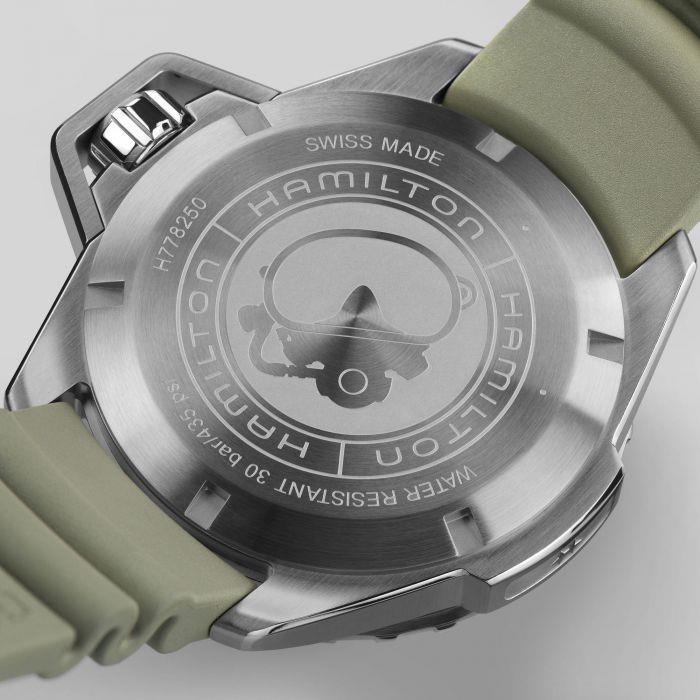 Stainless steel caseback with SWISS MADE and Hamilton engraving, khaki rubber strap