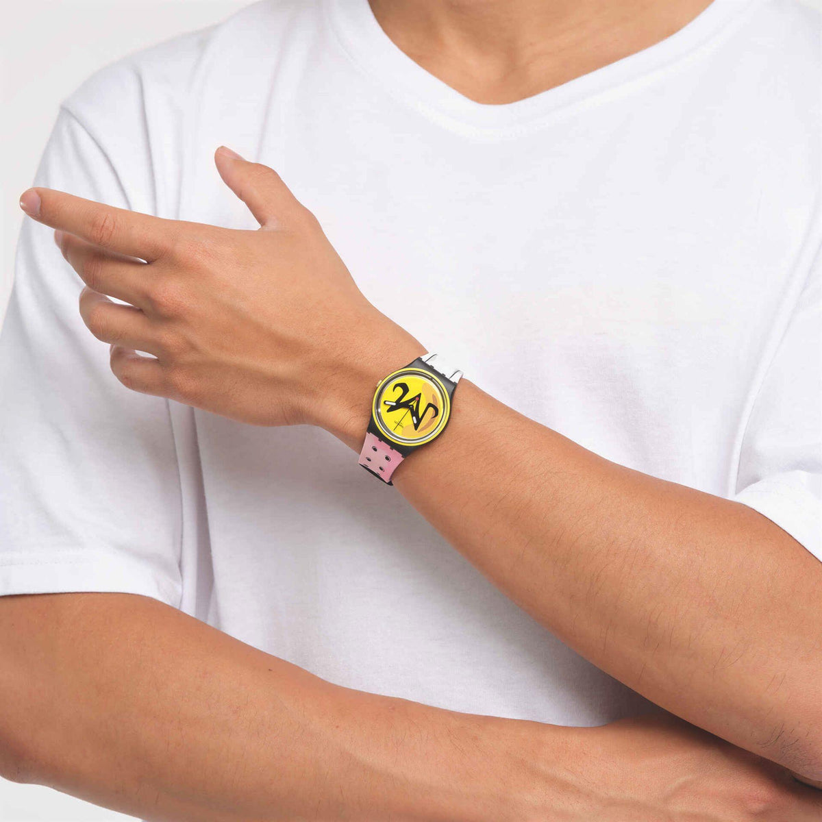 Yellow dial quartz wristwatch with pink silicone strap and round 40mm case