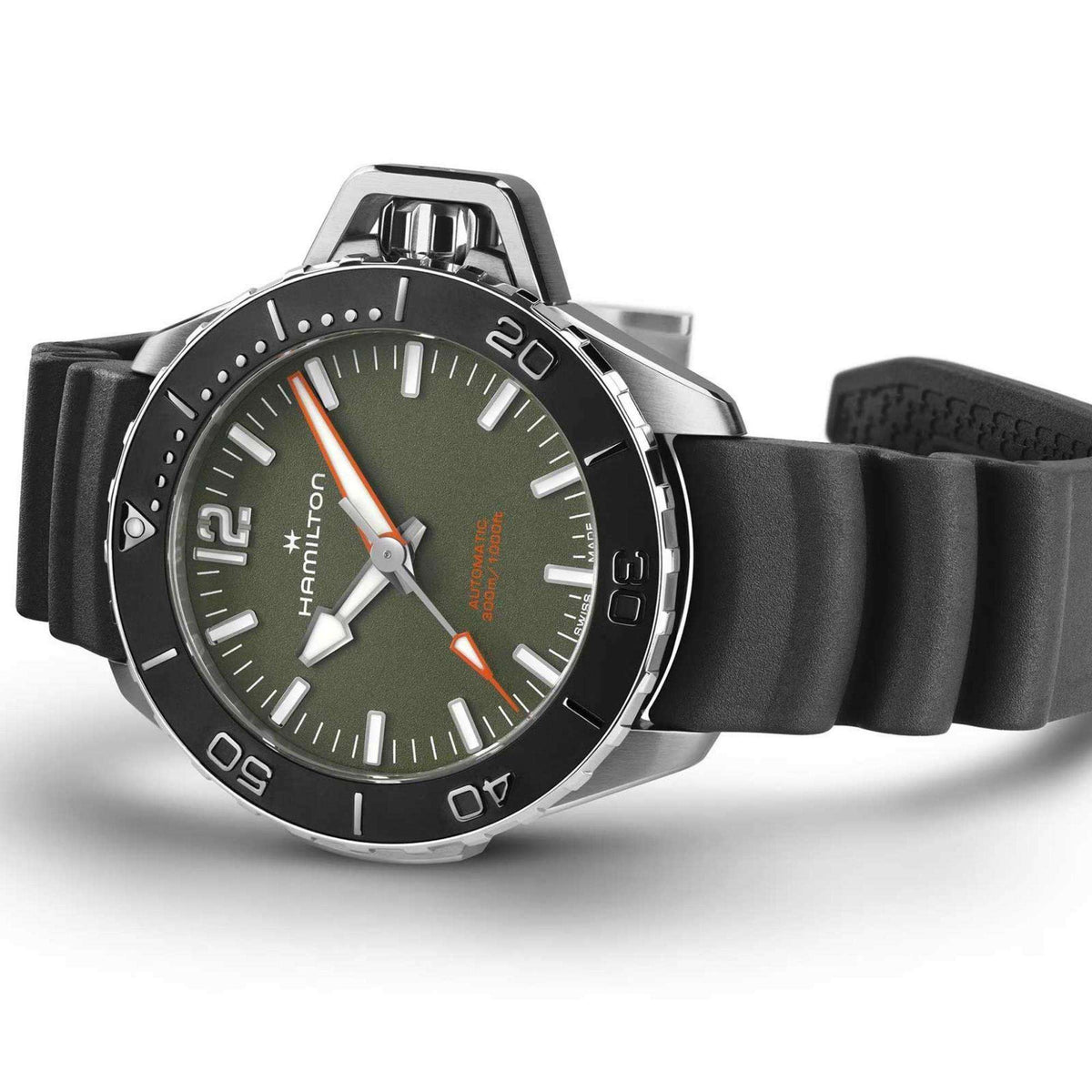 Men's automatic dive watch with green dial and black rubber strap