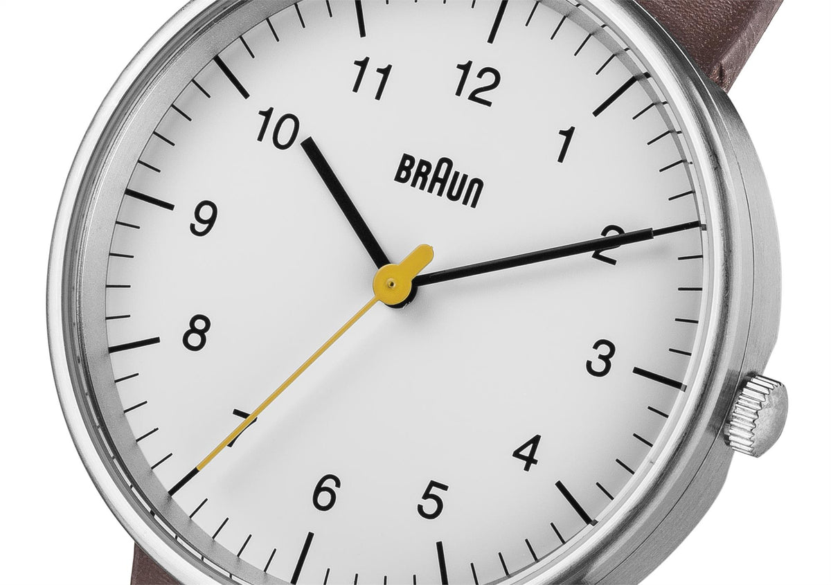Braun Classic Quartz men's watch with white dial, black hands, and brown leather strap
