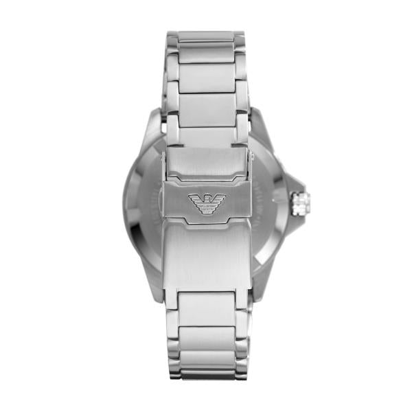 Men's diver quartz watch, steel case and bracelet, side view with crown