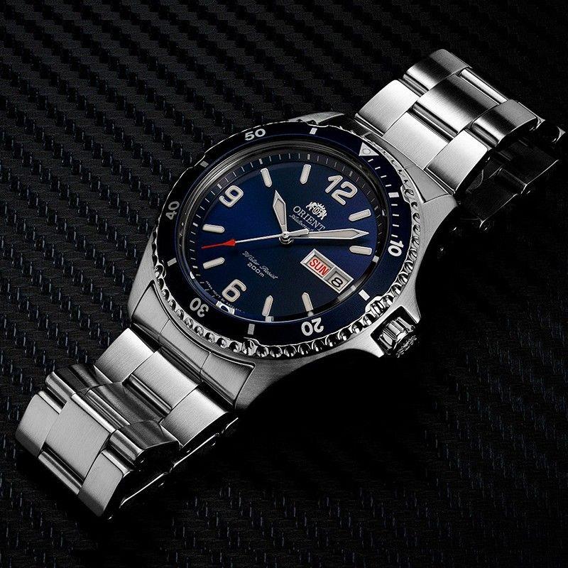 Steel bracelet automatic watch with blue dial, dive bezel and crown