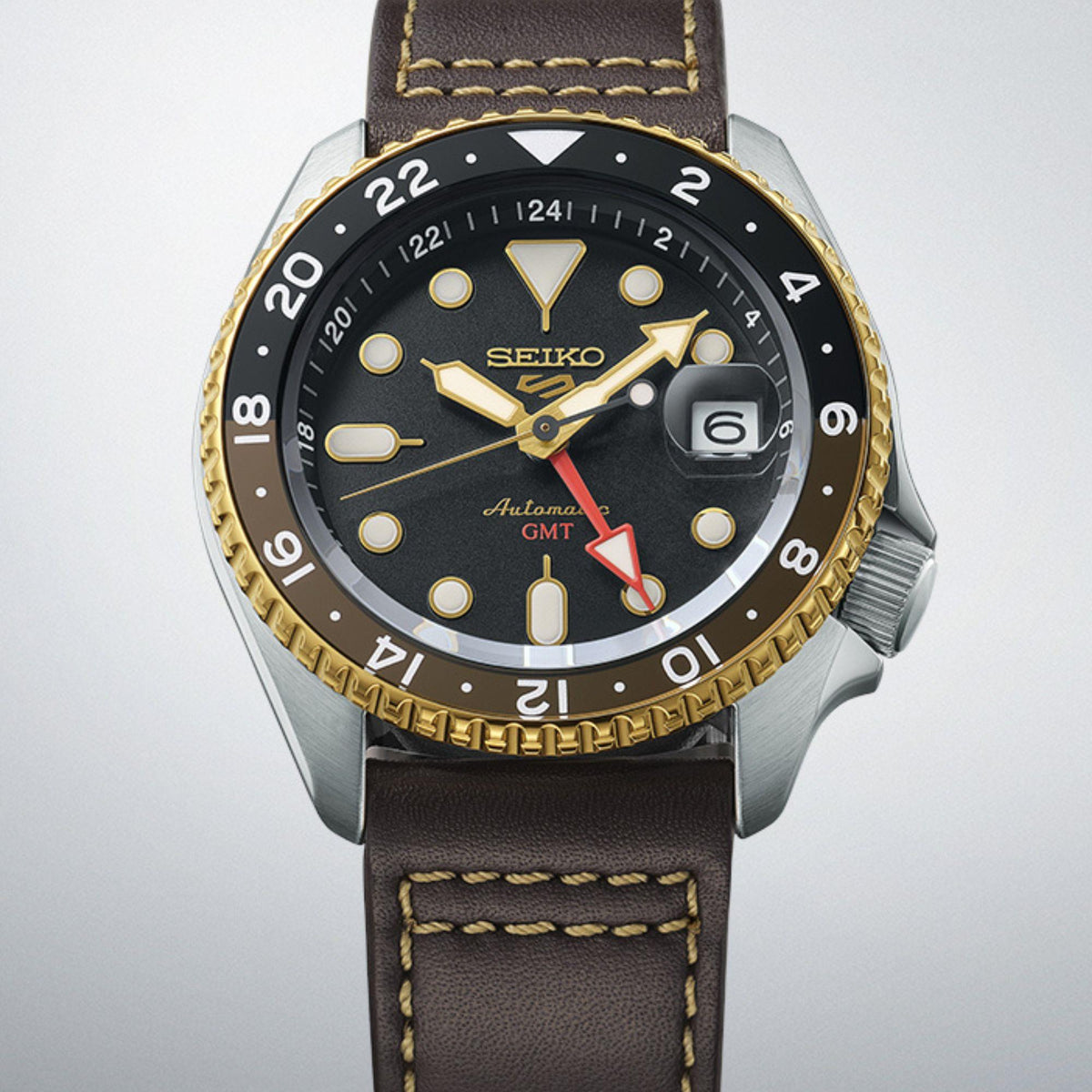 Seiko 5 Sports SKX GMT Mocha SSK036K1 stainless steel case and two-tone bezel