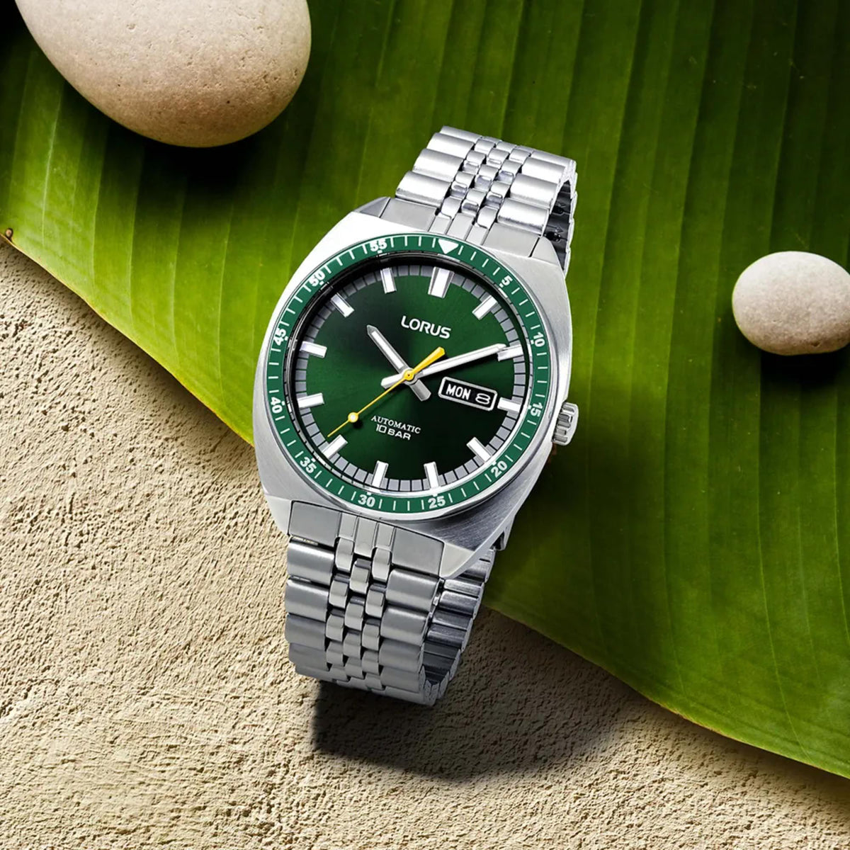 Stainless steel bracelet men's automatic watch with green dial and date window