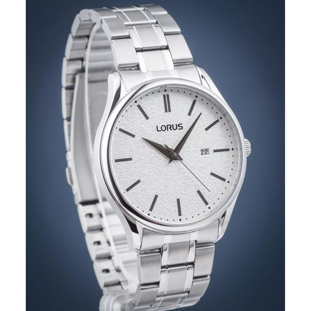 Men's stainless steel quartz watch, white dial with date window (22), silver strap.