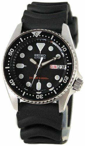 Seiko Diver's Automatic SKX013K1 black rubber strap and full watch front view