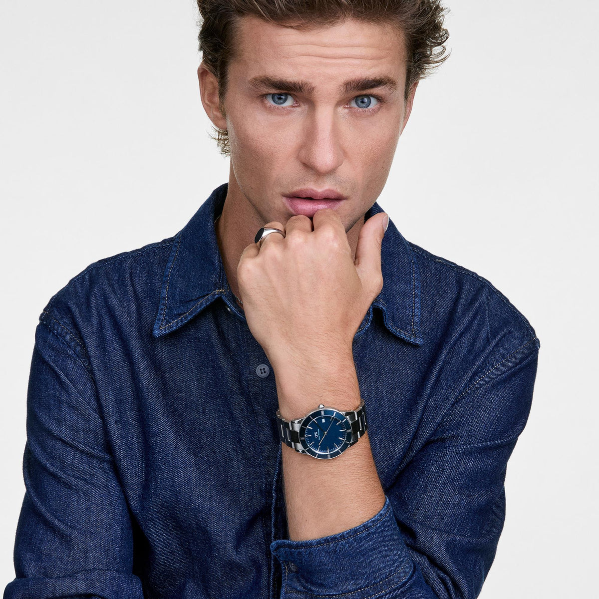 Daniel Wellington Iconic DW00100820 on a models wrist lifestyle view