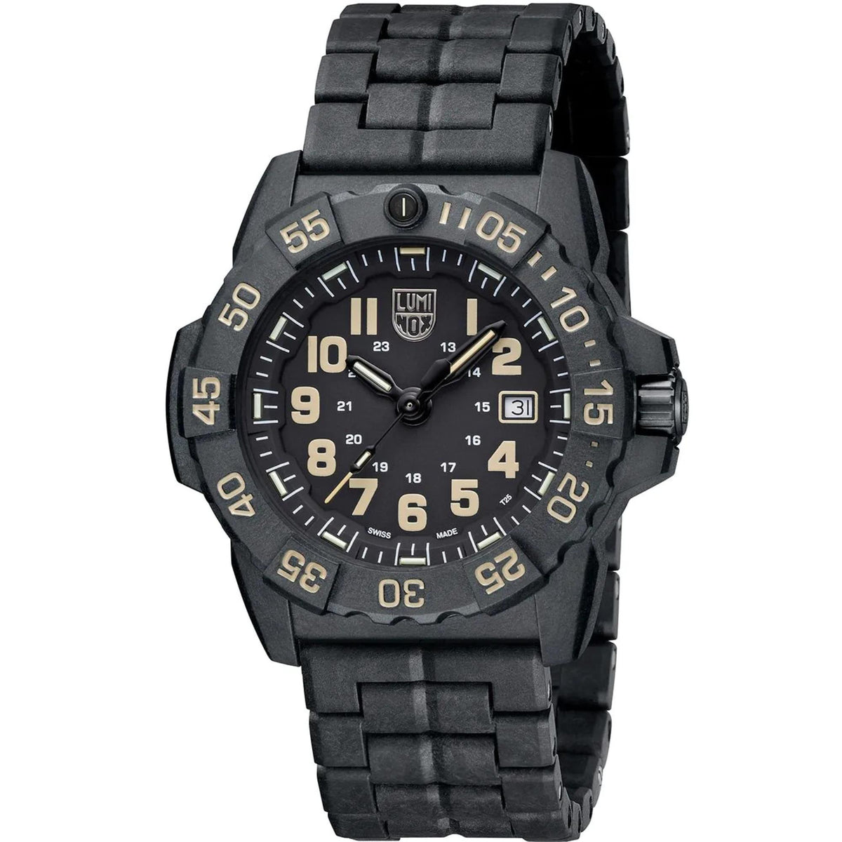 Black dial men’s quartz wristwatch with black rubber strap and date window