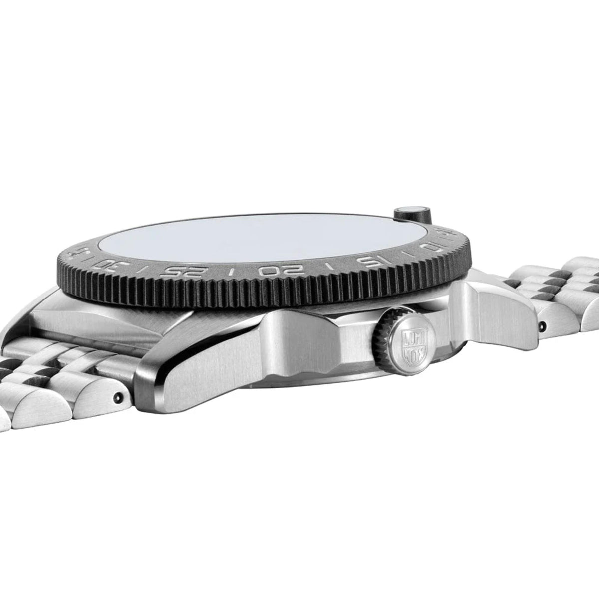 Luminox Pacific Diver XS.3122M side view showing slim case profile, textured crown, and black bezel