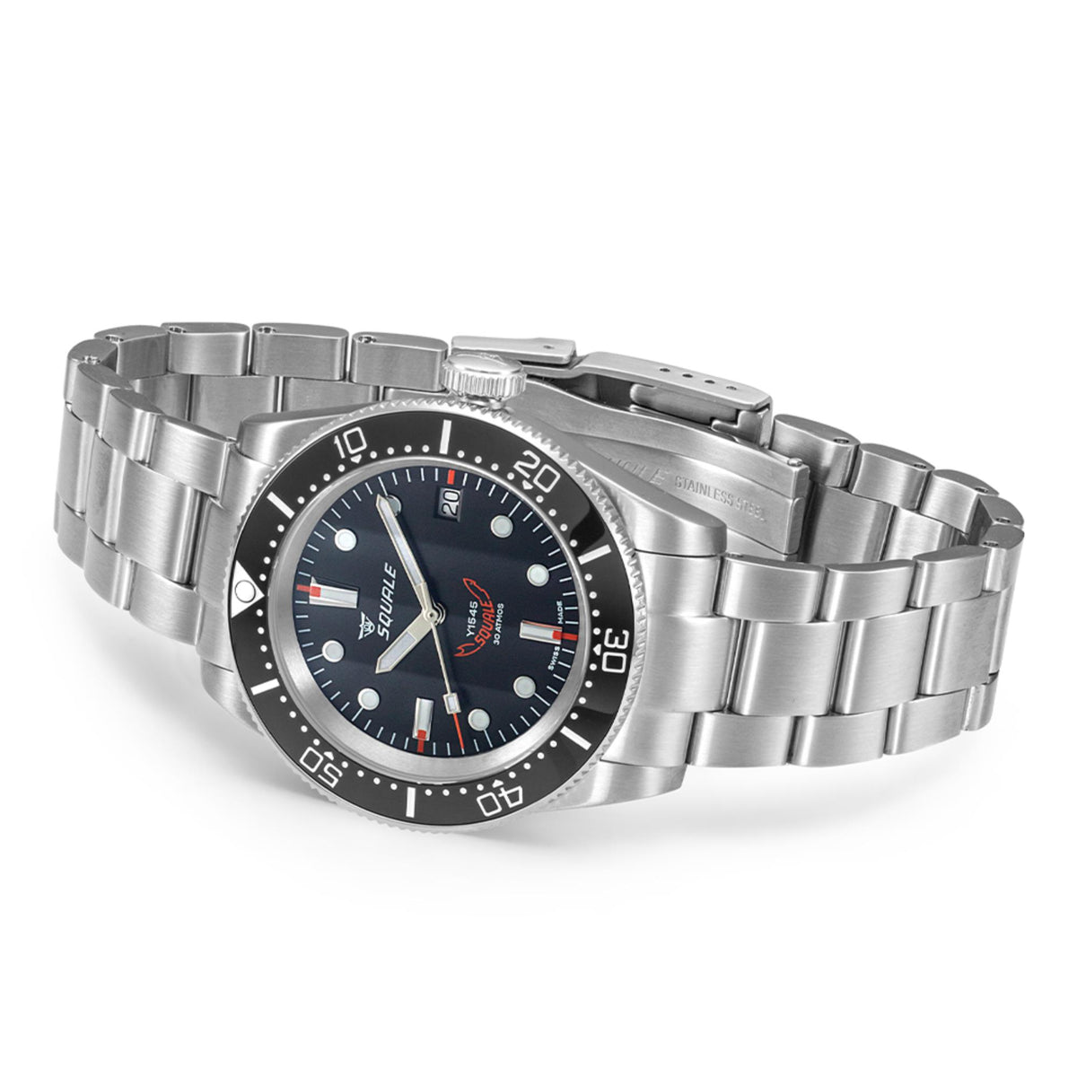 Men's stainless steel diver watch with black dial and bracelet strap