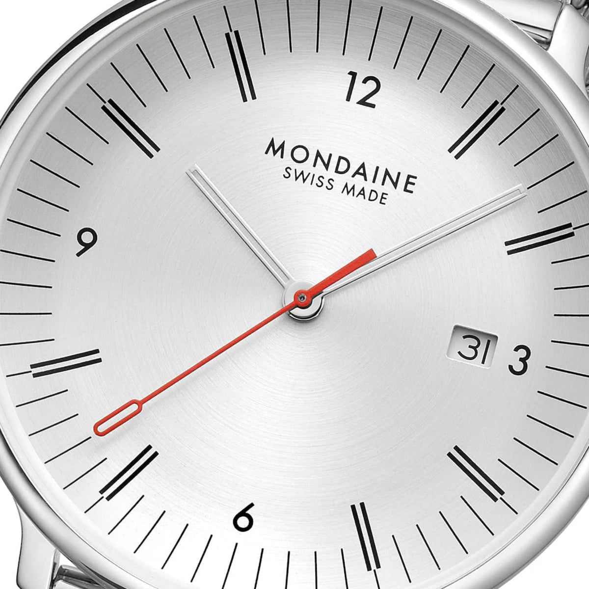 Mondaine Doppio MLE.41210.SM off-white dial and red second hand close up