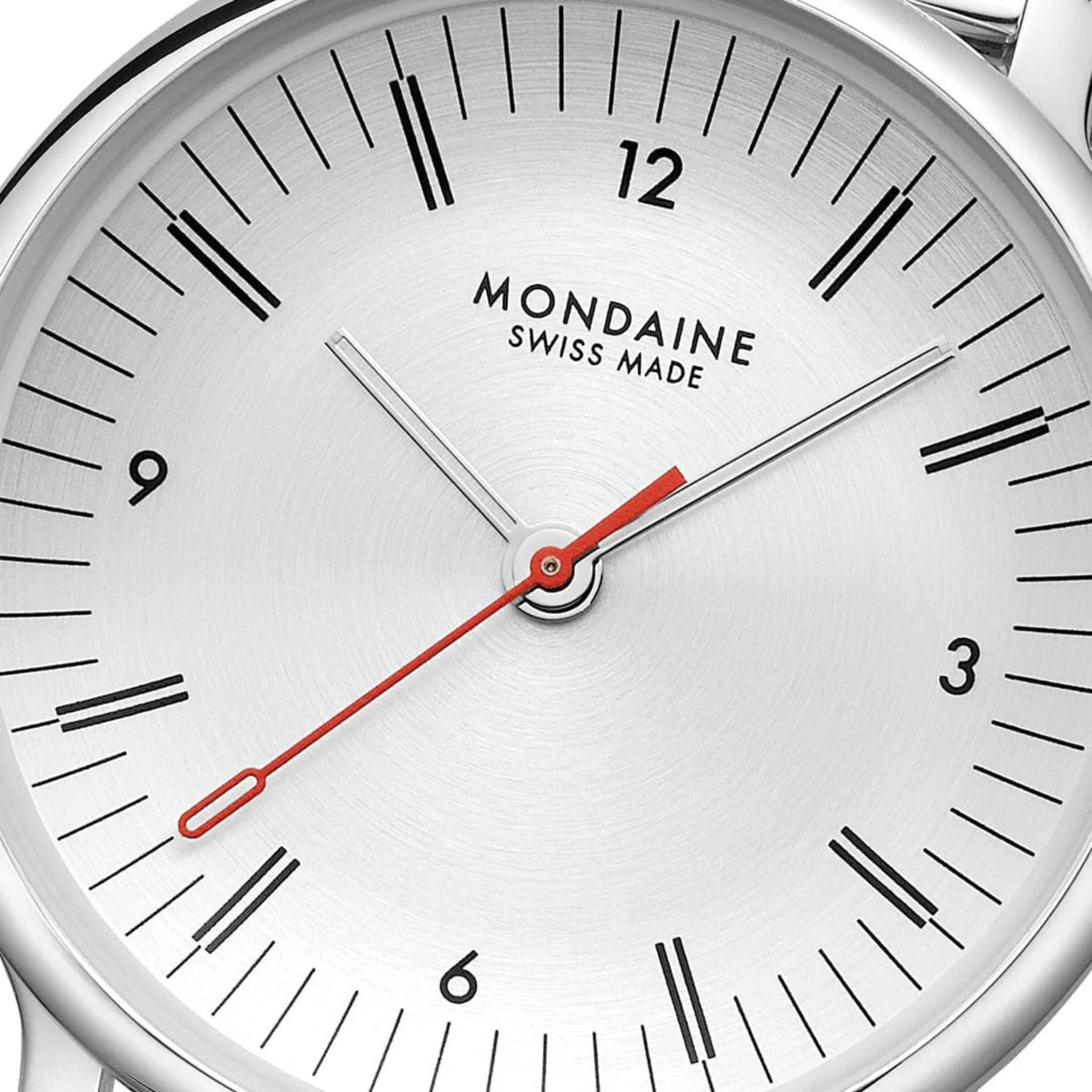 Mondaine Doppio MLE.33110.SM off-white dial and signature red second hand close up
