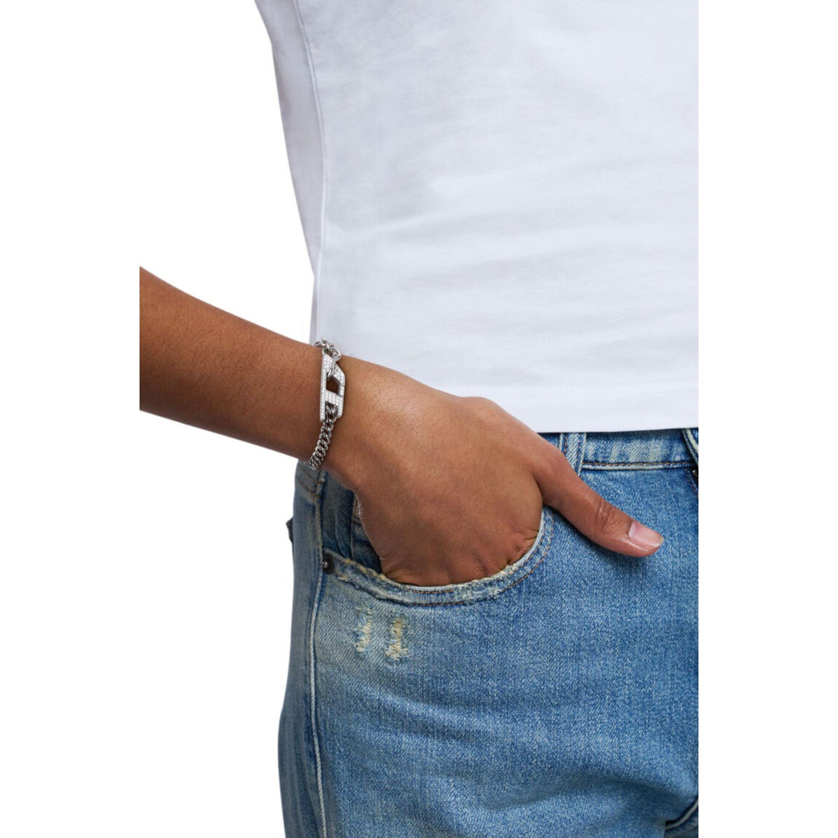 Diesel DX1627040 crystal-embellished D logo on models wrist