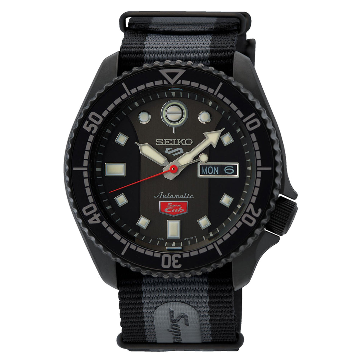 Men’s automatic diver watch, black dial with hour markers, gray NATO strap