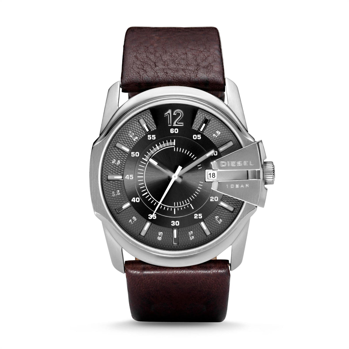 Men's quartz watch front view: black dial with subdials and date at 3 o'clock