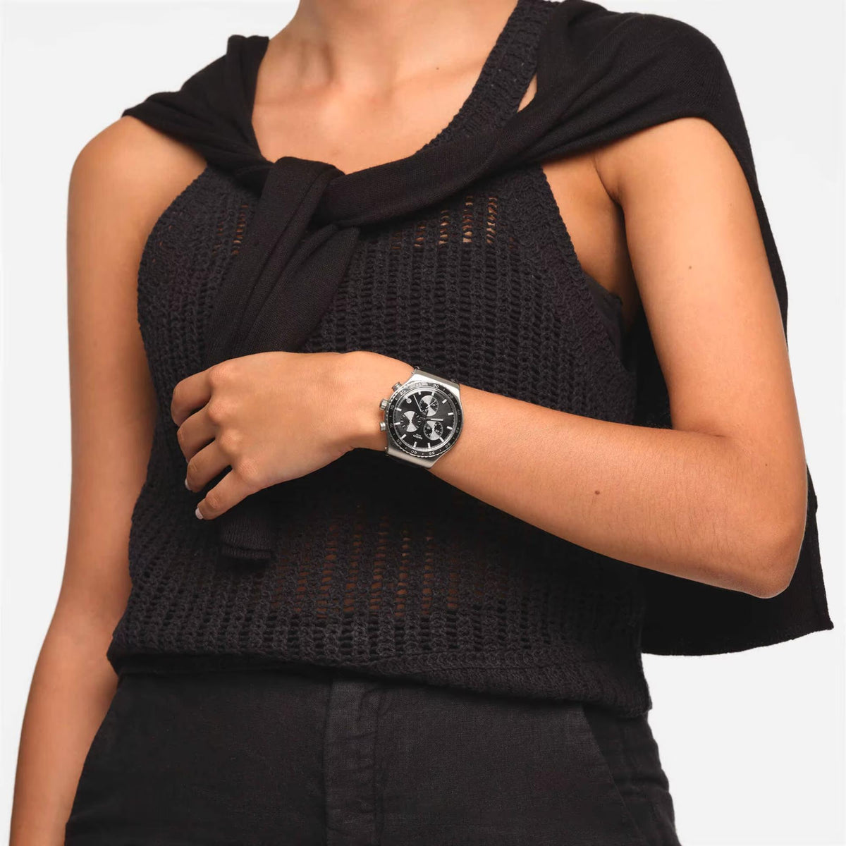 Men's wristwatch with black leather strap and black dial