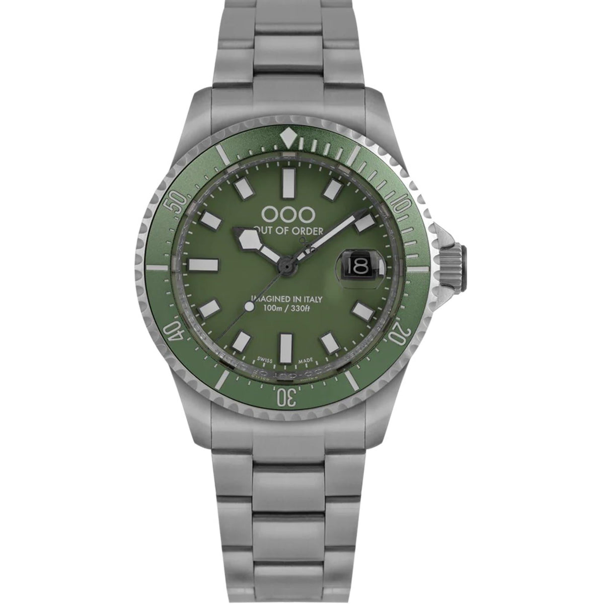 Men’s green dial quartz watch with stainless steel link bracelet and ridged bezel