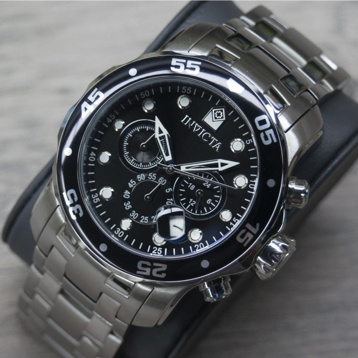 Men's Invicta dive chronograph, black dial with subdials and tachymeter bezel