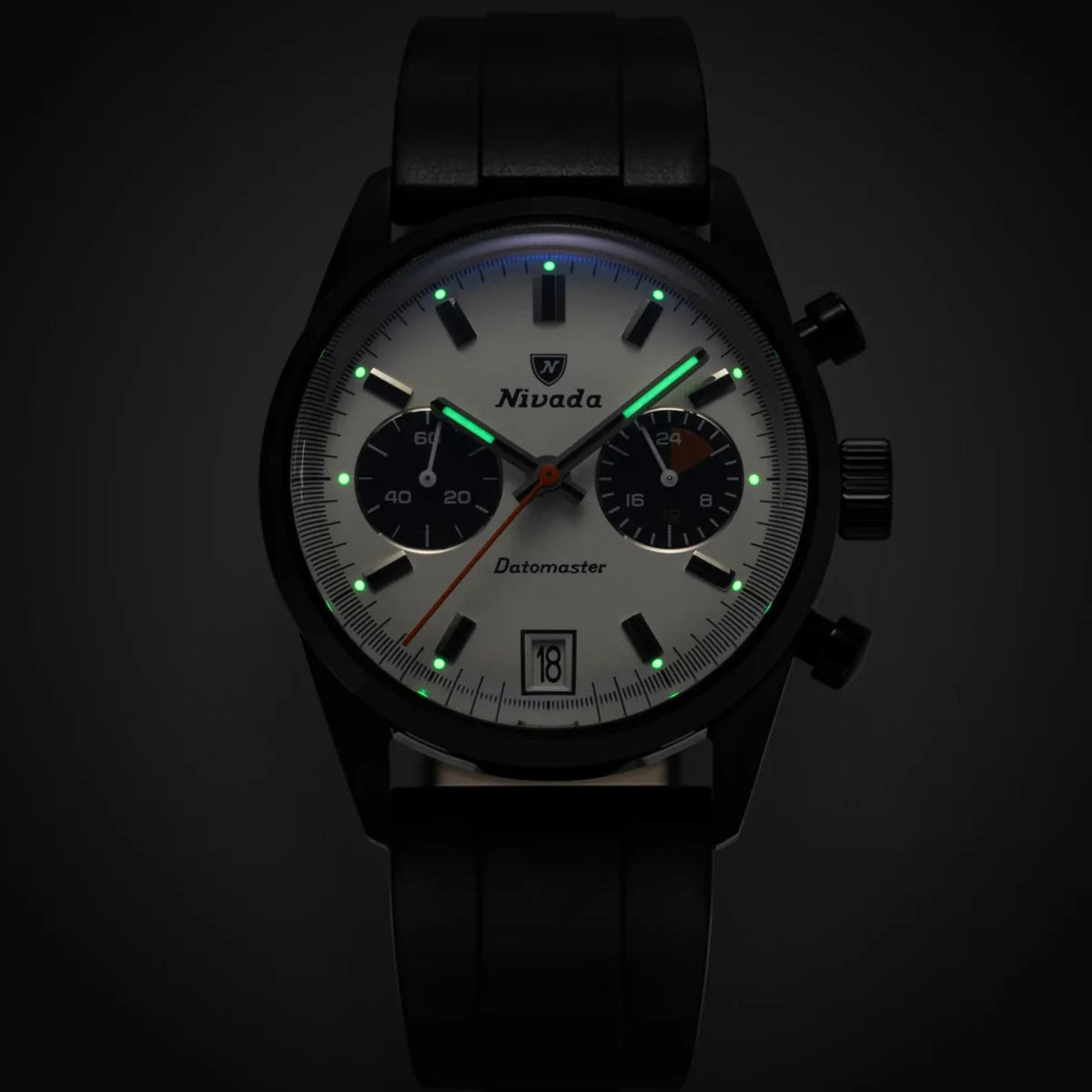 Nivada Grenchen Datomaster 88008Q33 luminous dial in the dark view