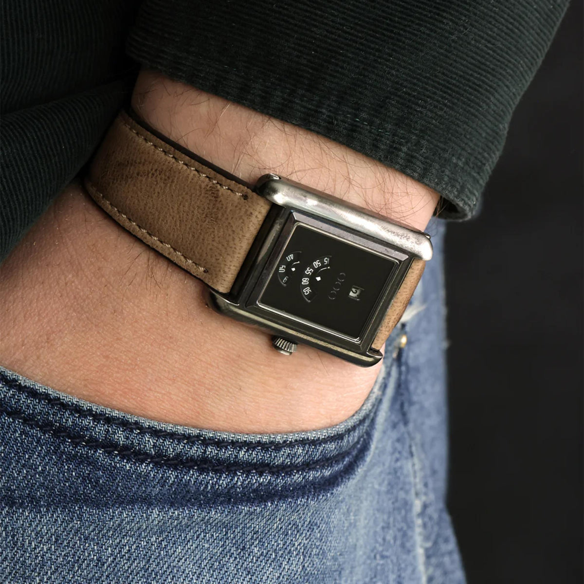 Out of Order Forma Venti F20BLK.OOO on-wrist side view lifestyle shot