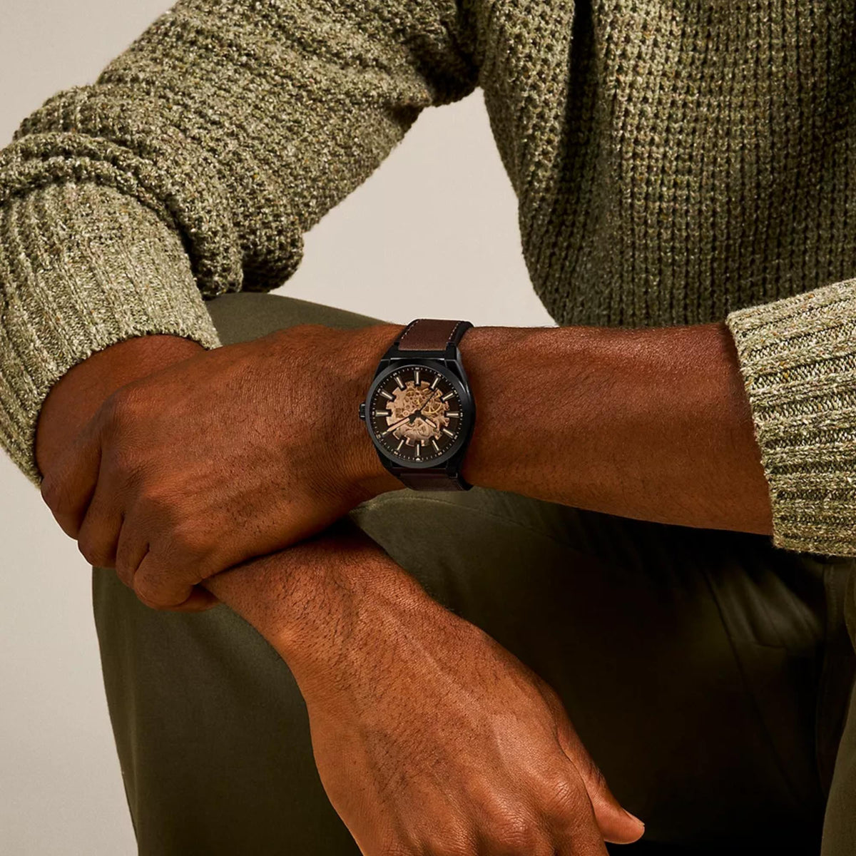 Fossil Everett ME3207 lifestyle view on a mans wrist